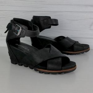 Sorel Joanie II Black Wedge Sandal Rugged Sole 10